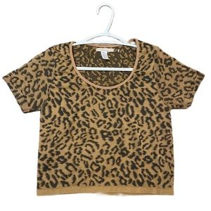 Rib-knit leopard print crop top size M